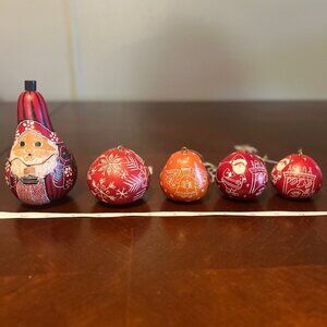 lucuma desing handmade Gourd Art Christmas Ornaments Set Of‎ 5 fair trade pero